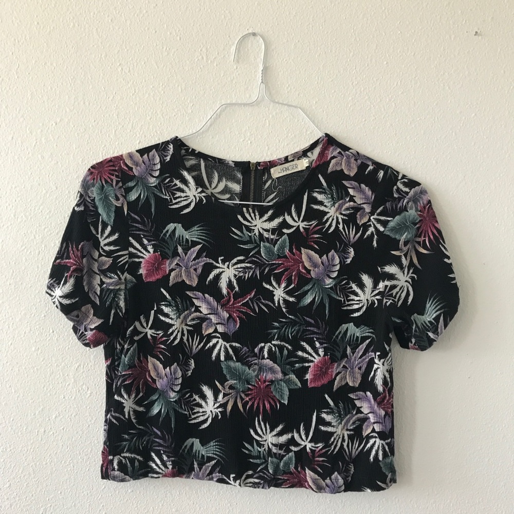 Adorable palm crop top!